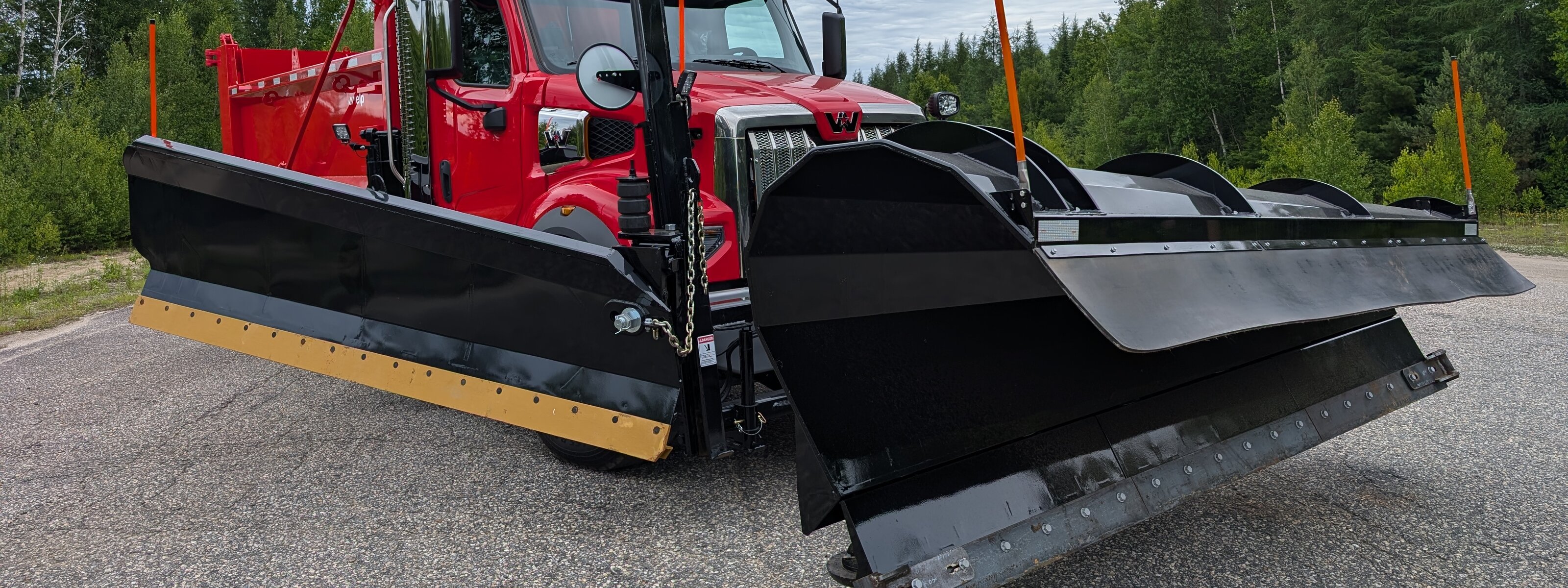 Snow ploughs | Series 672 | Aebi Schmidt Group